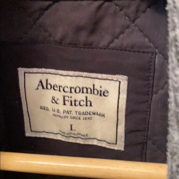 Abercrombie and Fitch soft vest - Picture 2 of 3